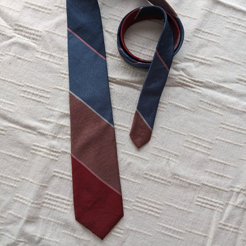 Vintage Wembley Silk tie